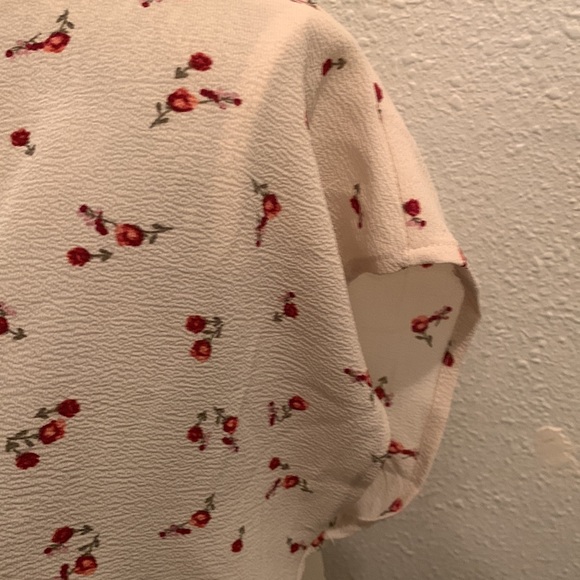 Blouse with small roses - Picture 6 of 6